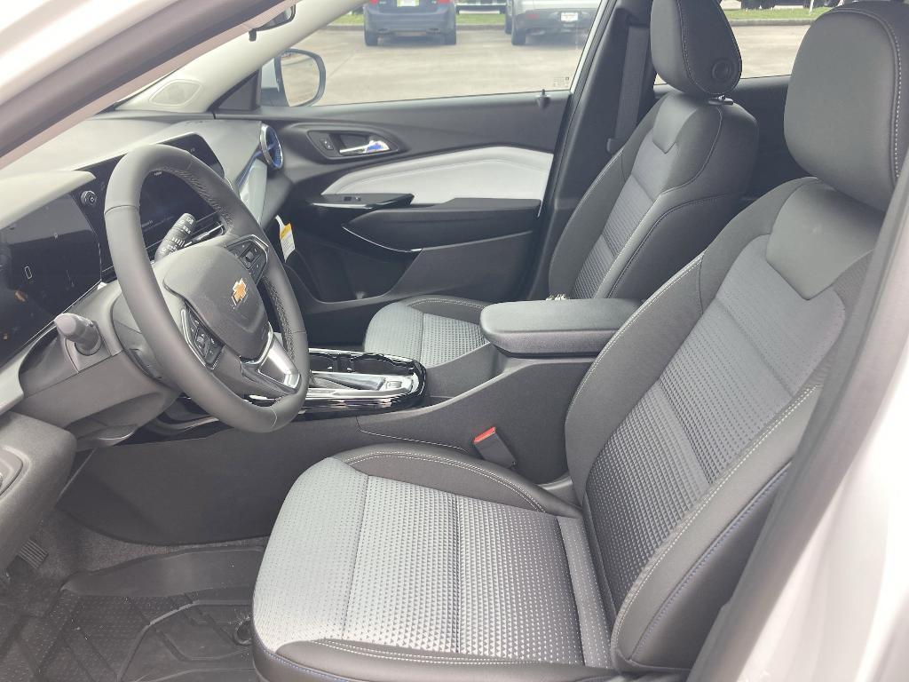 new 2025 Chevrolet Trax car, priced at $25,481