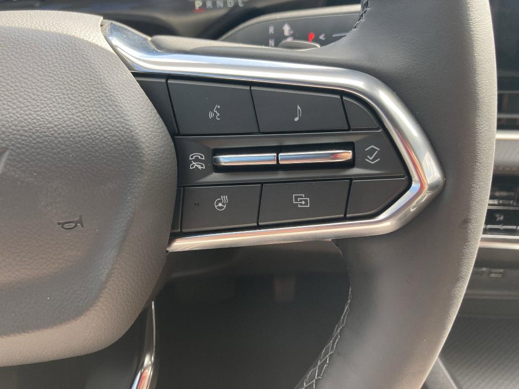 new 2025 Chevrolet Equinox car, priced at $30,921