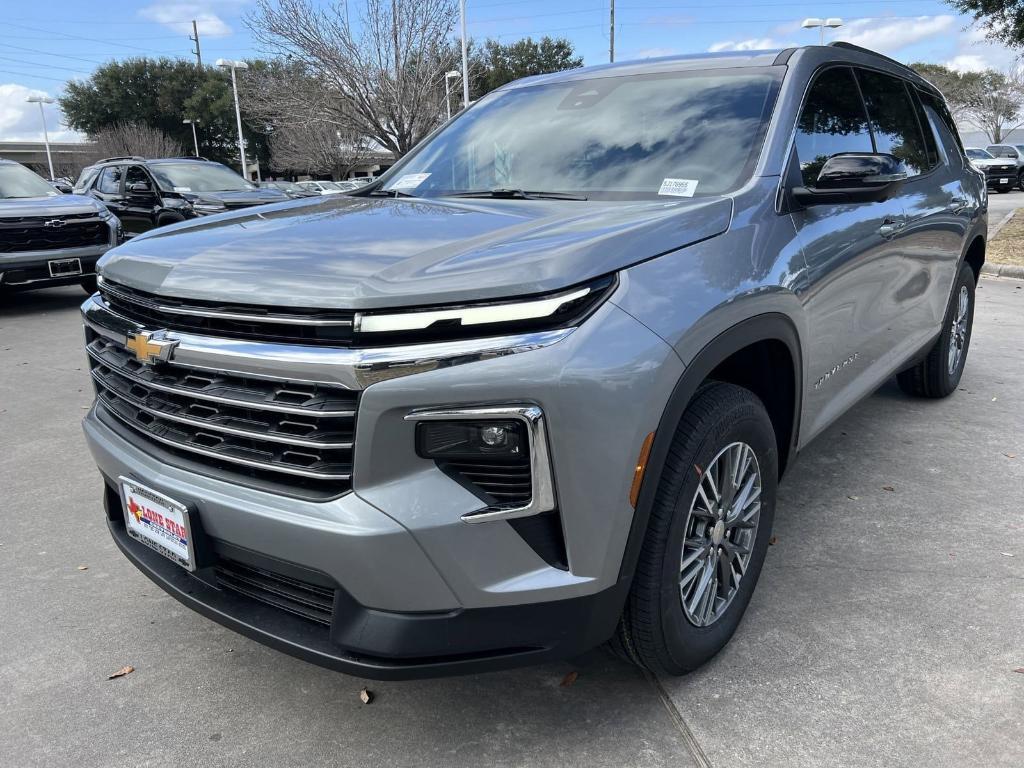 new 2025 Chevrolet Traverse car, priced at $42,495