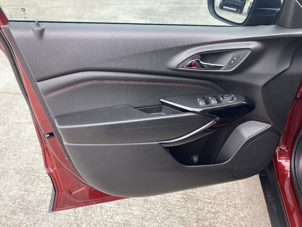 new 2025 Chevrolet Trax car, priced at $27,930