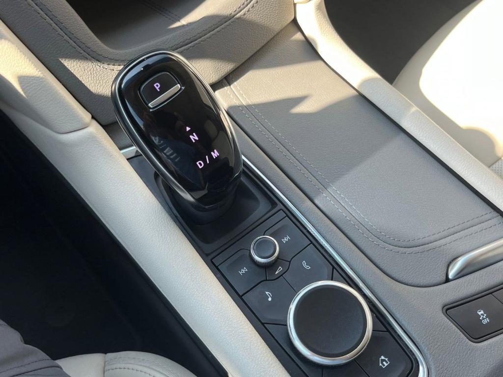 used 2022 Cadillac XT6 car, priced at $30,998