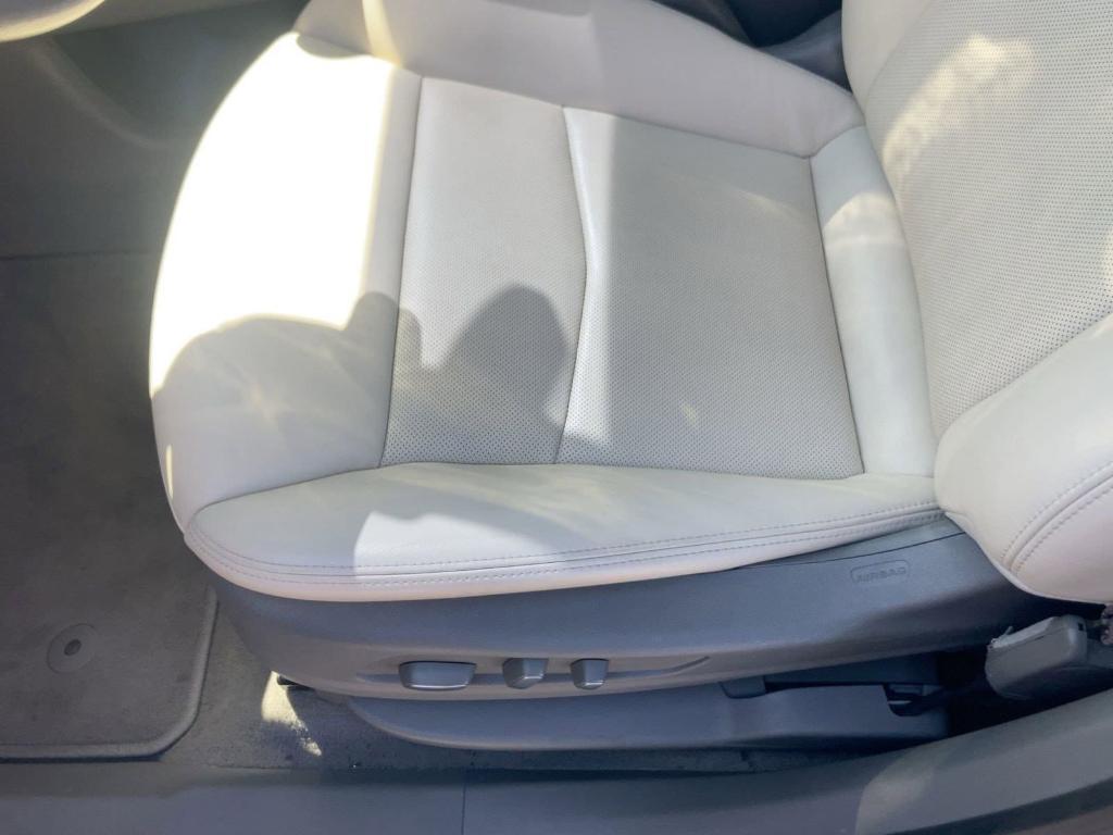 used 2022 Cadillac XT6 car, priced at $30,998