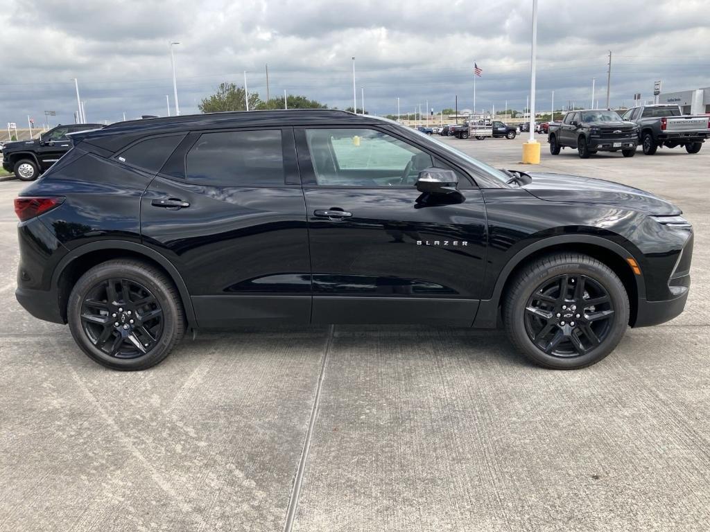 new 2025 Chevrolet Blazer car, priced at $40,733