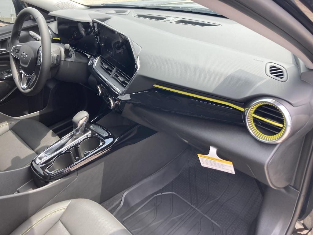 new 2025 Chevrolet Trax car, priced at $27,035