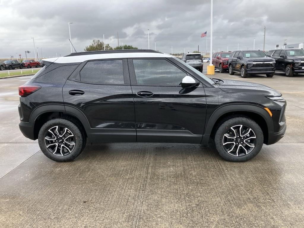 new 2025 Chevrolet TrailBlazer car, priced at $31,282