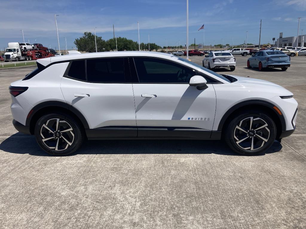 new 2025 Chevrolet Equinox EV car, priced at $37,660