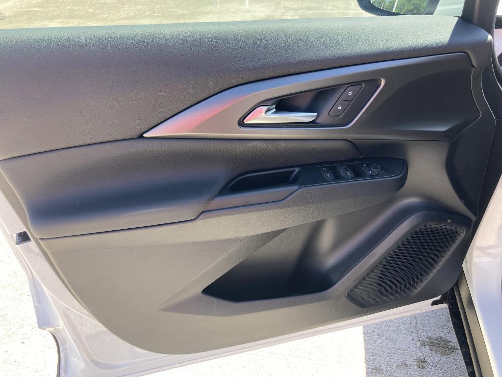 new 2025 Chevrolet Equinox EV car, priced at $37,660