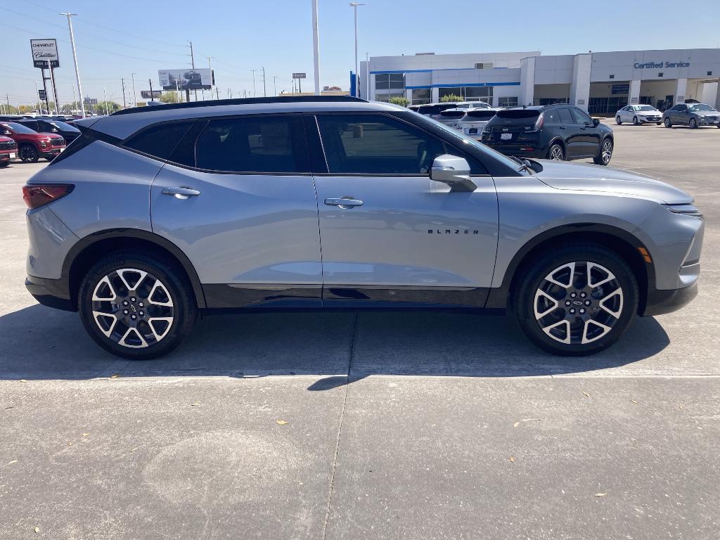 new 2025 Chevrolet Blazer car, priced at $45,861