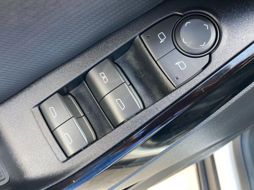 new 2026 Chevrolet Equinox car, priced at $31,461