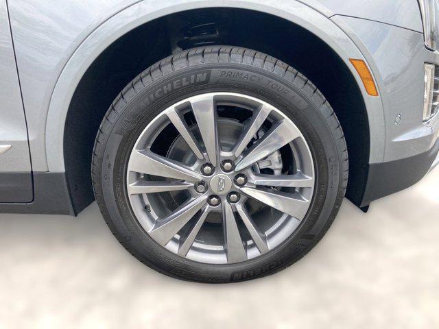new 2025 Cadillac XT5 car, priced at $54,565