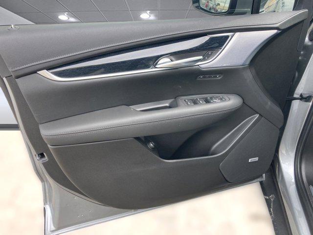 new 2025 Cadillac XT5 car, priced at $54,565