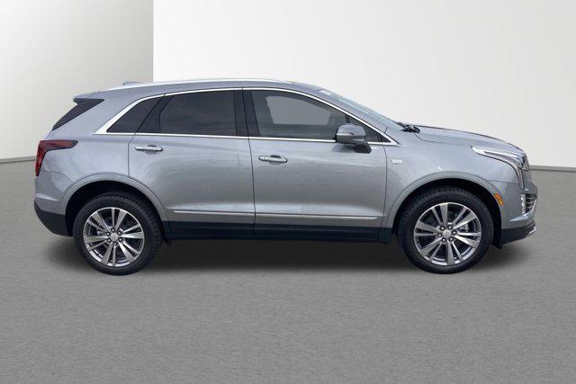 new 2025 Cadillac XT5 car, priced at $54,562