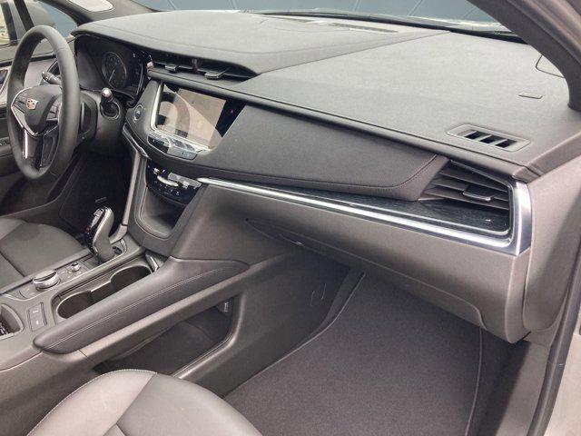 new 2025 Cadillac XT5 car, priced at $54,565