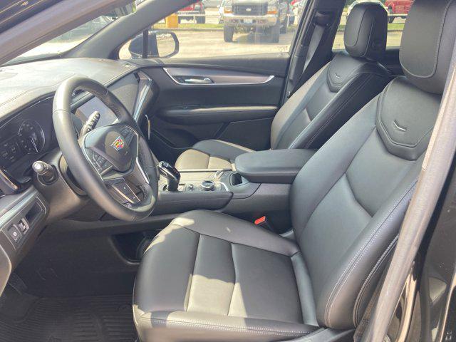 new 2025 Cadillac XT5 car, priced at $42,292