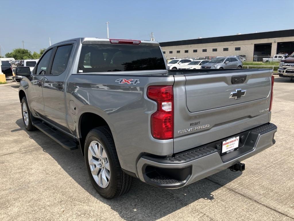 new 2024 Chevrolet Silverado 1500 car, priced at $40,303