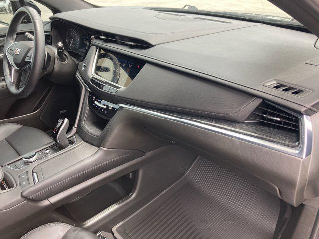 used 2021 Cadillac XT5 car, priced at $28,999