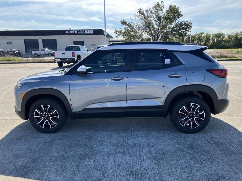 new 2025 Chevrolet TrailBlazer car, priced at $32,422