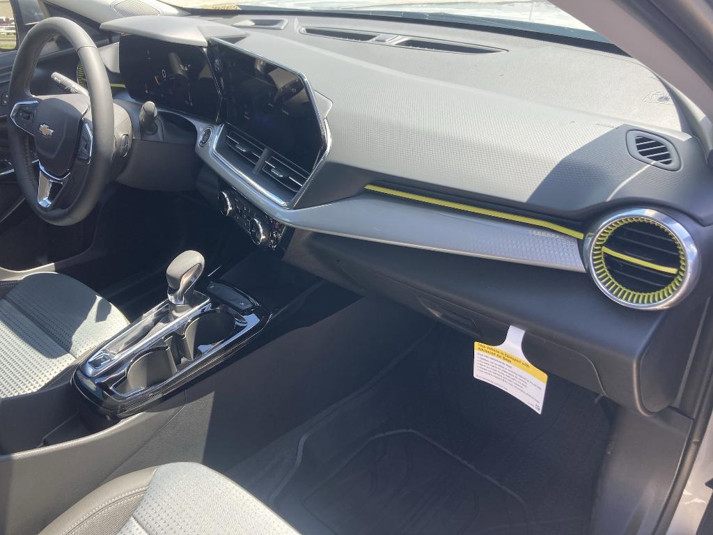 new 2025 Chevrolet Trax car, priced at $25,581
