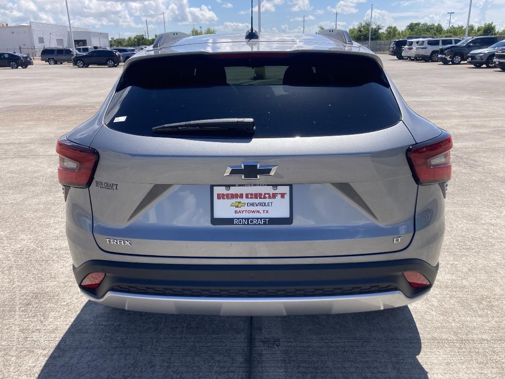 new 2025 Chevrolet Trax car, priced at $25,581