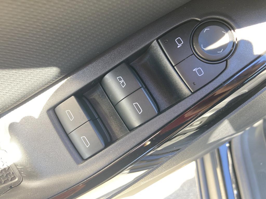new 2025 Chevrolet Equinox car, priced at $32,422
