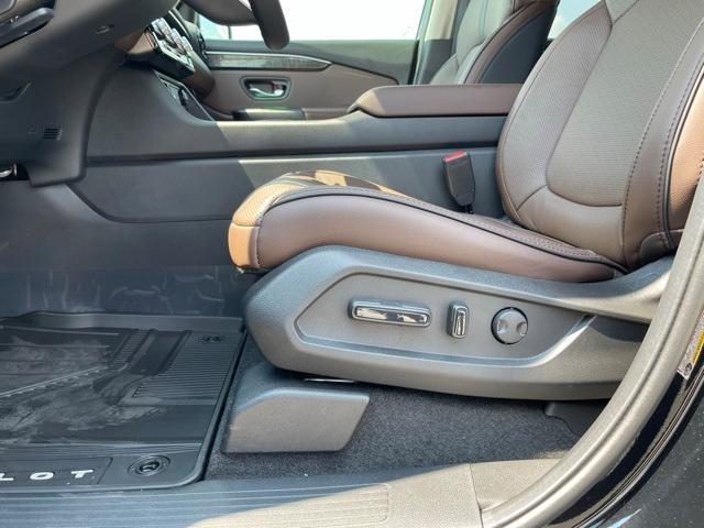 new 2025 Honda Pilot car, priced at $54,530