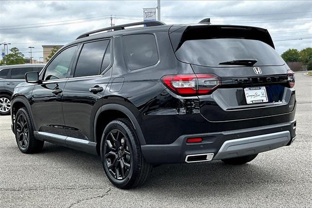 new 2025 Honda Pilot car, priced at $50,895