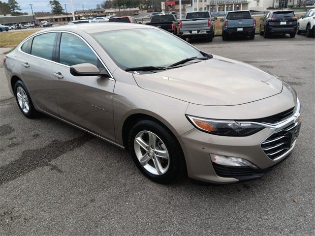 used 2022 Chevrolet Malibu car, priced at $17,904