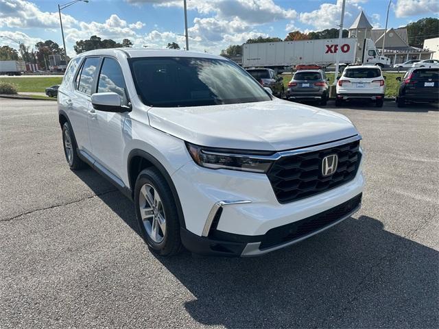 new 2025 Honda Pilot car, priced at $47,450