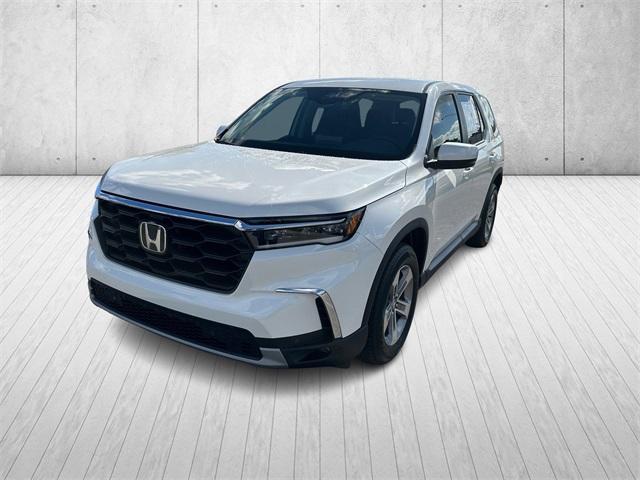 new 2025 Honda Pilot car, priced at $47,450