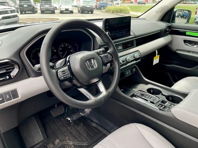 new 2025 Honda Pilot car, priced at $50,850