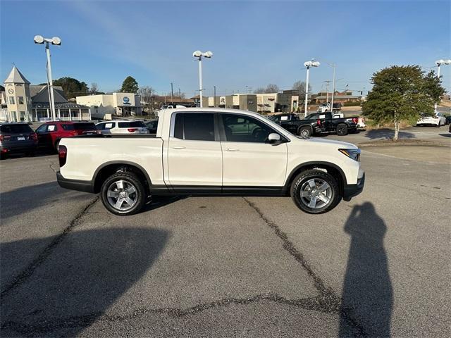 new 2025 Honda Ridgeline car, priced at $45,385