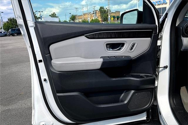 used 2023 Honda Pilot car, priced at $41,875