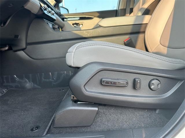 new 2025 Honda Pilot car, priced at $45,405