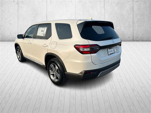 new 2025 Honda Pilot car, priced at $45,405