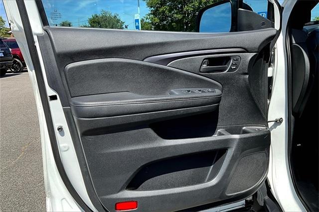 used 2022 Honda Passport car, priced at $29,359