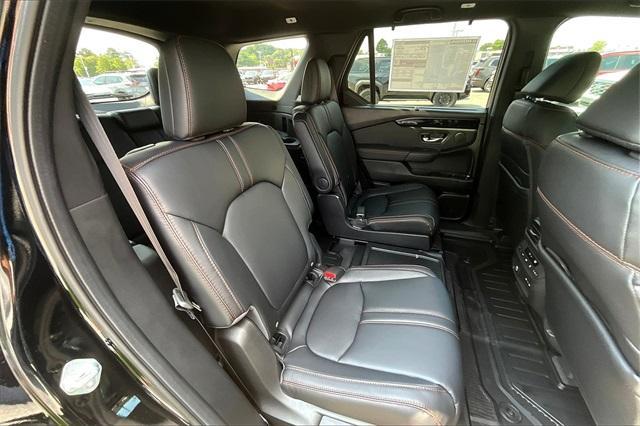 new 2025 Honda Pilot car, priced at $50,895