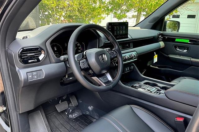new 2025 Honda Pilot car, priced at $50,895