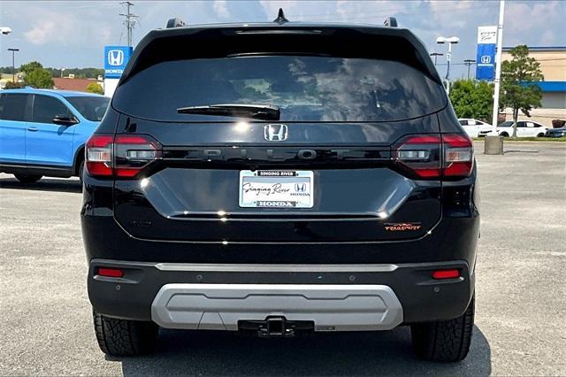 new 2025 Honda Pilot car, priced at $50,895