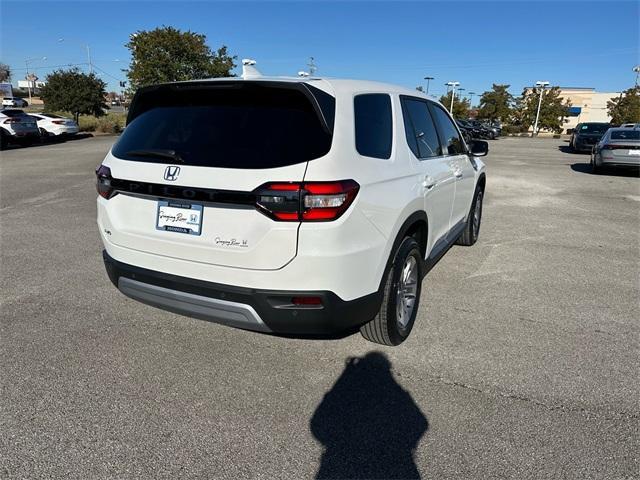 new 2025 Honda Pilot car, priced at $47,450