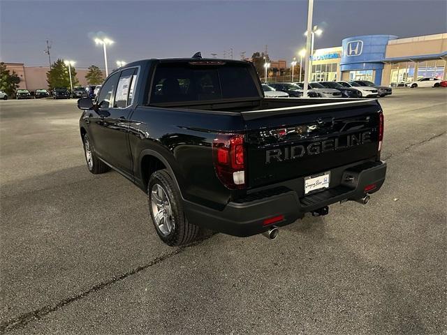 new 2025 Honda Ridgeline car, priced at $44,625