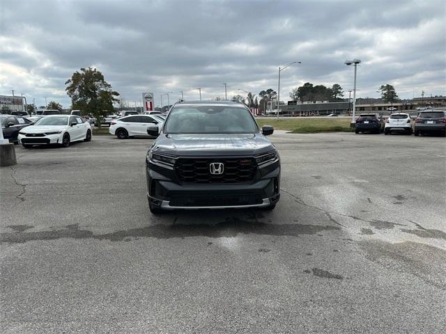 new 2025 Honda Pilot car, priced at $50,850