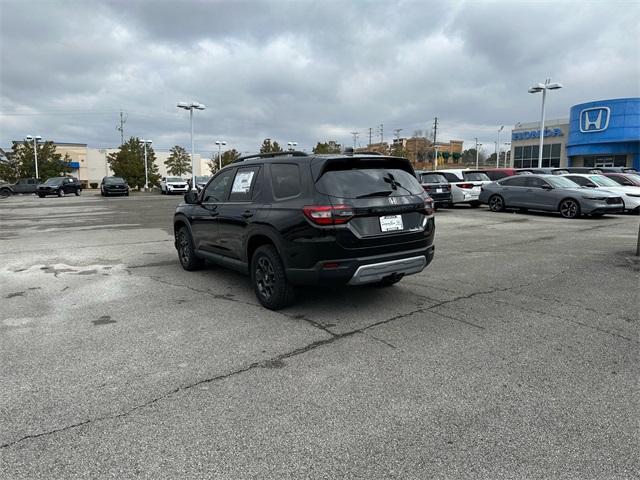 new 2025 Honda Pilot car, priced at $50,850