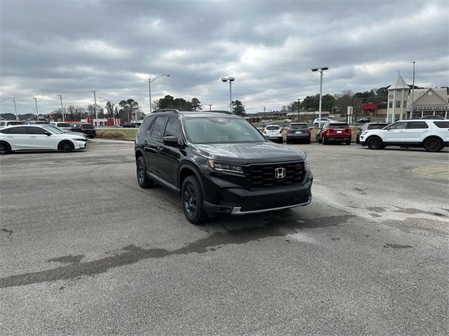 new 2025 Honda Pilot car, priced at $50,850