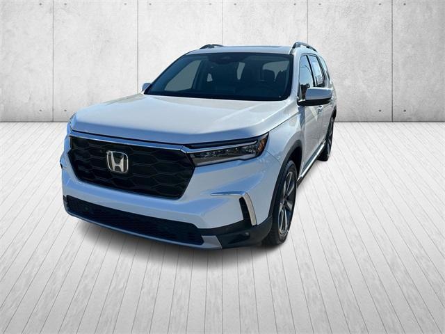 new 2025 Honda Pilot car, priced at $49,350