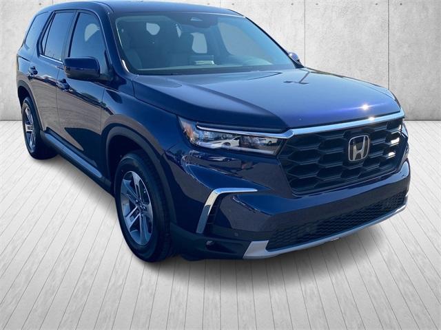 new 2025 Honda Pilot car, priced at $47,695