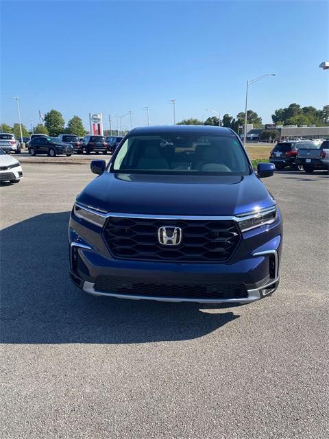 new 2025 Honda Pilot car, priced at $47,695