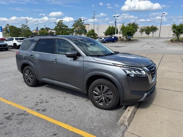 used 2022 Nissan Pathfinder car, priced at $25,362