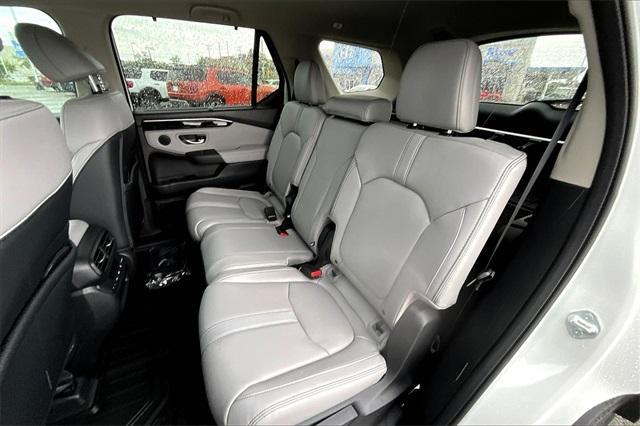 new 2025 Honda Pilot car, priced at $48,280