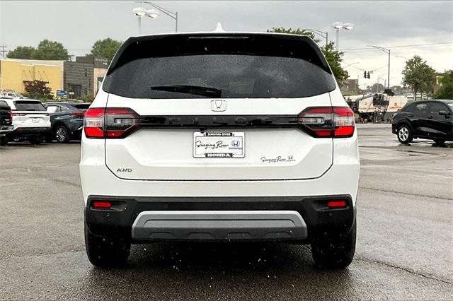 new 2025 Honda Pilot car, priced at $48,280