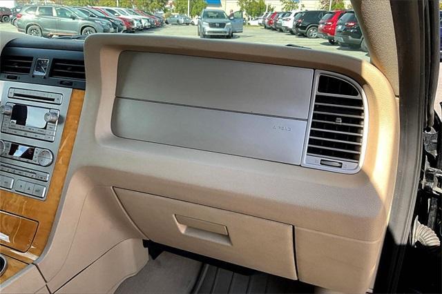used 2007 Lincoln Navigator car, priced at $10,888